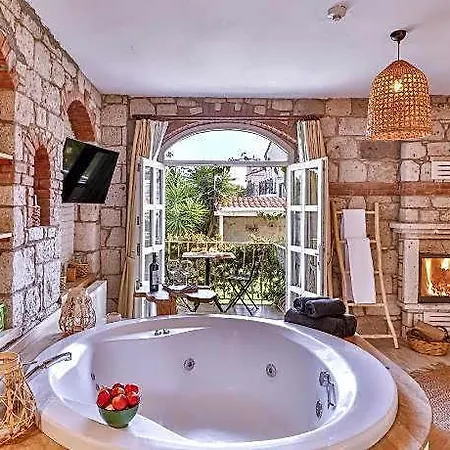 كومبالي كوناك 4*