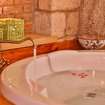 מלון Cumbali (adults Only) 4*